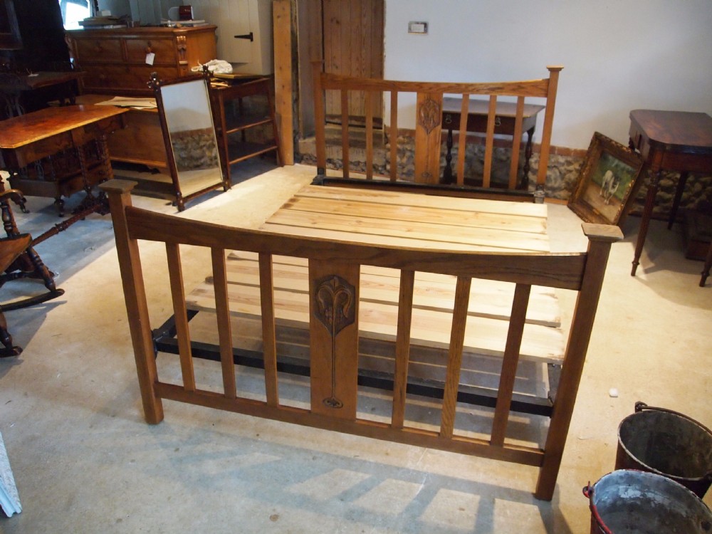 Bed Arts and Crafts Oak double bed c1900 View IX