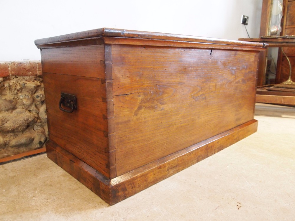 Chest coffer blanket box coffee table George III Elm c1810 View VII