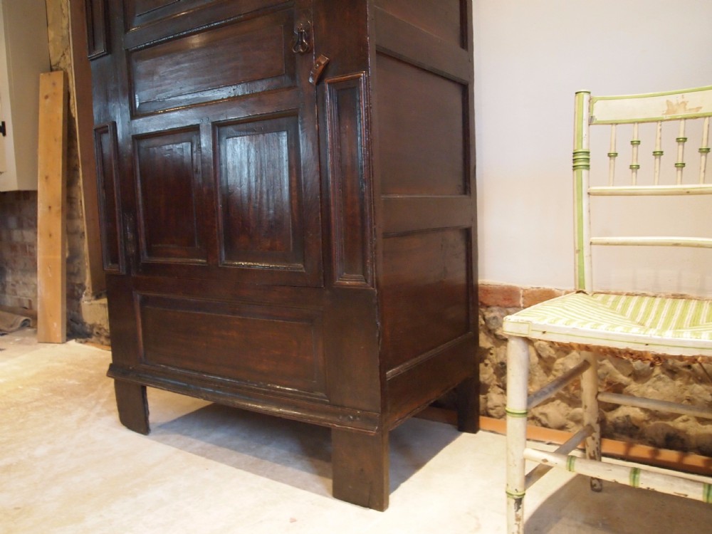 Wardrobe Cupboard Queen Anne Oak c1710 View XII