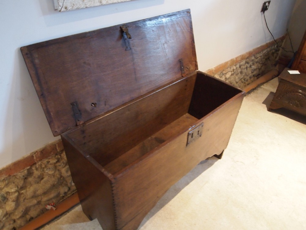 Coffer chest box Queen Anne Elm six plank c1700 View V