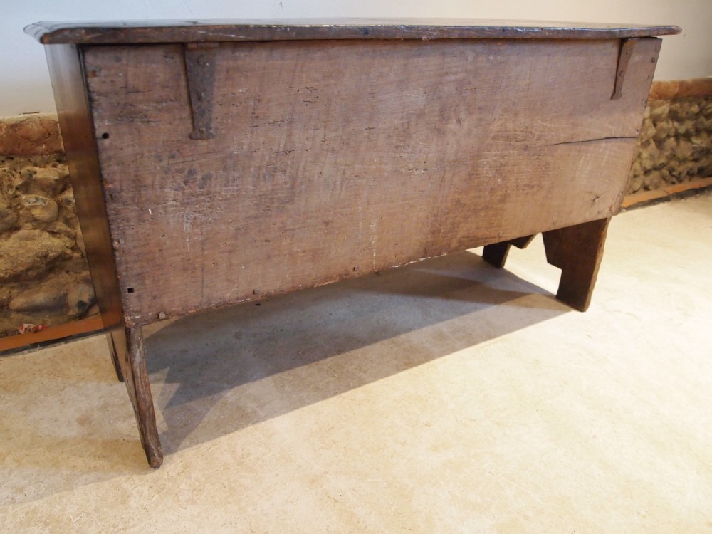 Coffer chest box Queen Anne Elm six plank c1700 View XIII