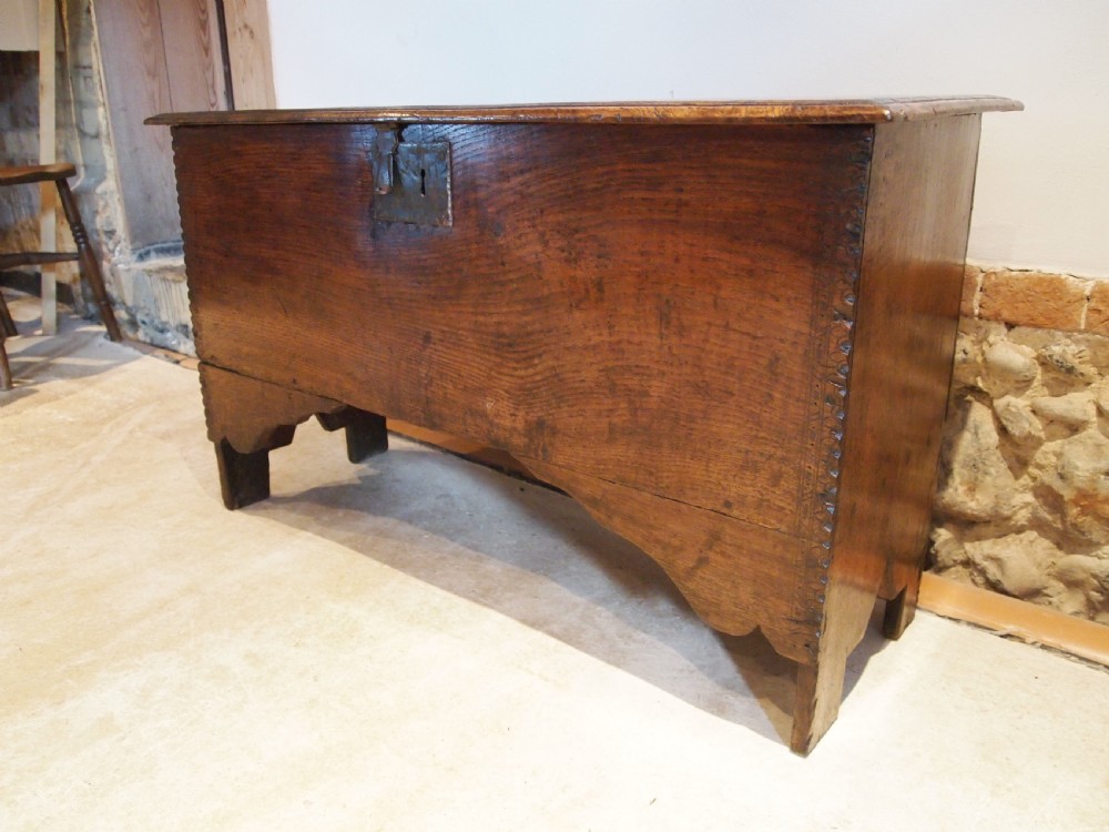 Coffer chest box Queen Anne Elm six plank c1700 View XIV