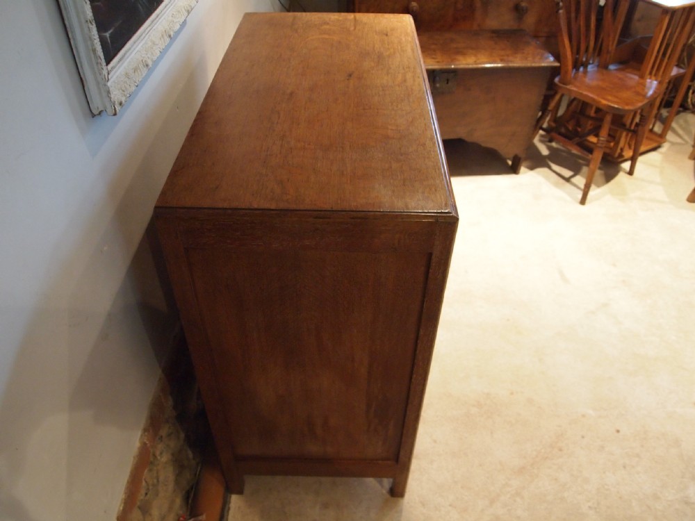 Chest of drawers Heals design Oak c1930 View VII