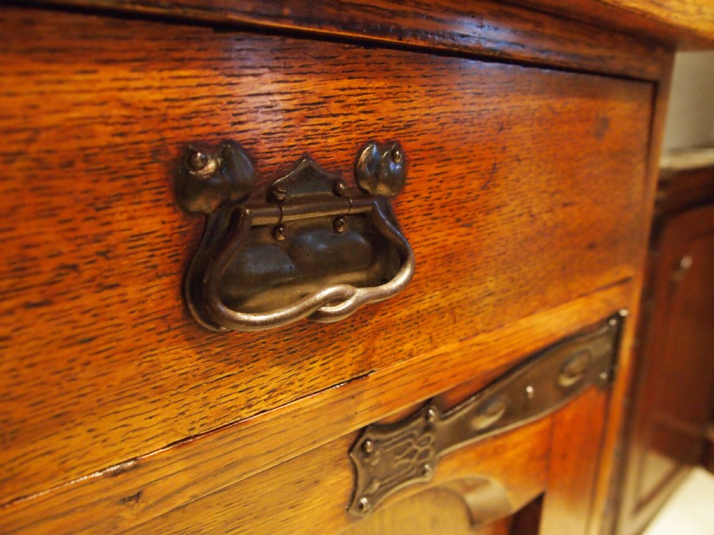 Sideboard dresser Arts and Crafts Oak c1900 View II
