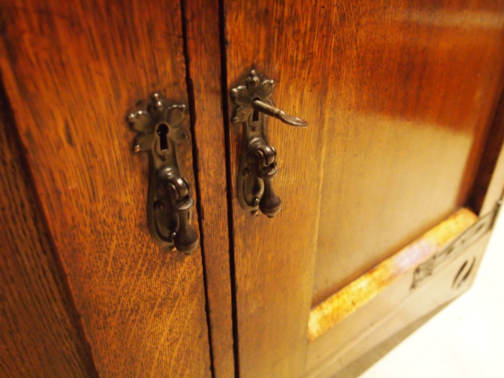 Sideboard dresser Arts and Crafts Oak c1900 View XI