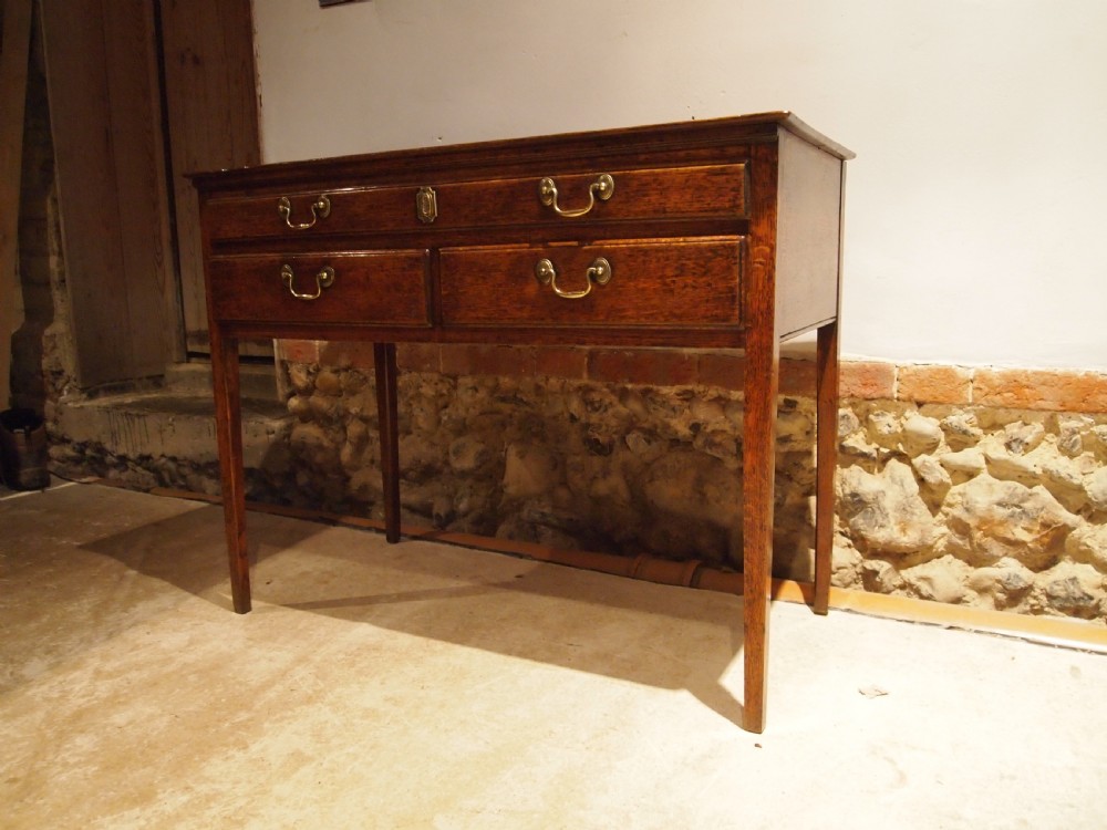 Table lowboy hall lamp George III Oak c1770 View VII