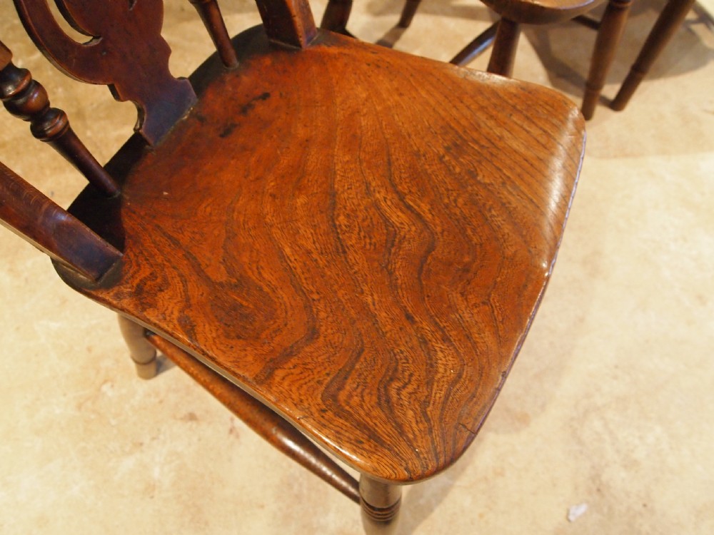 Chairs set of 4 Victorian Windsor fiddle back kitchen Elm c1880 View II