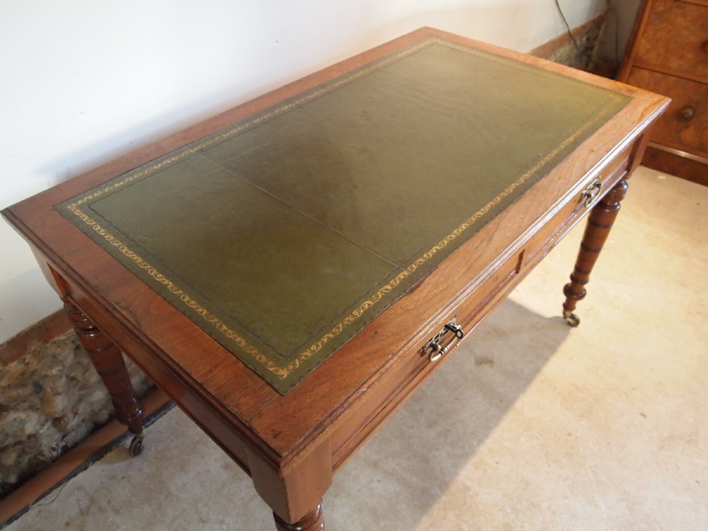 Desk fine Victorian Walnut c1880 View IV