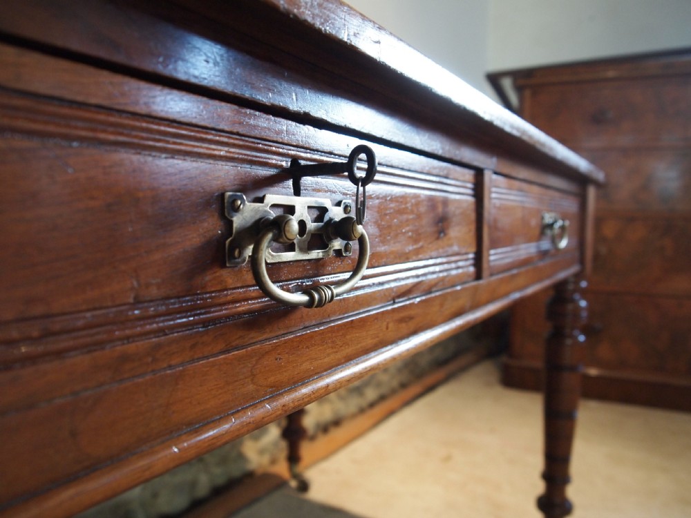 Desk fine Victorian Walnut c1880 View V