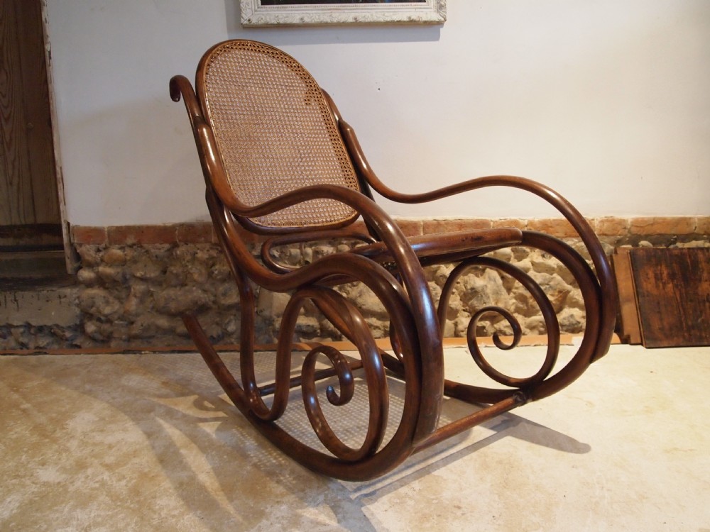 Chair rocking chair original bentwood Thonet c1920 View II