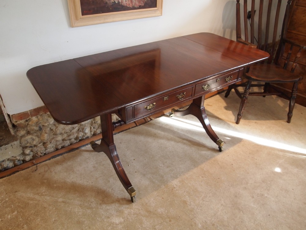 Table Victorian fine Cuban Mahogany sofa table c1840 View II