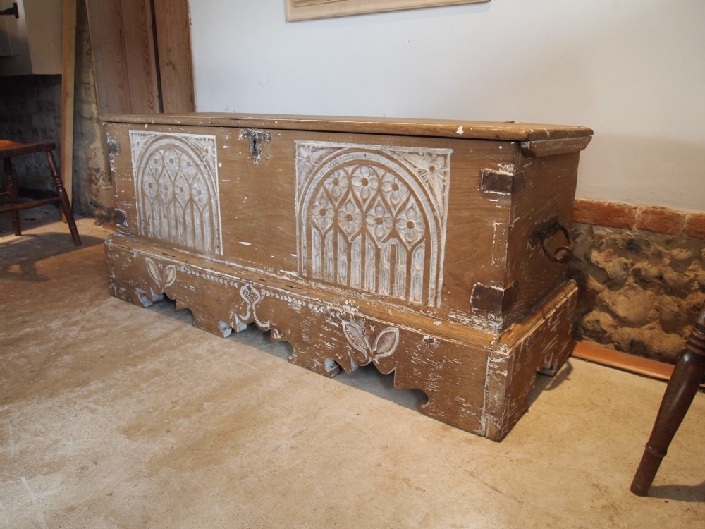 Coffer chest blanket box Spanish Walnut c1700 View IV