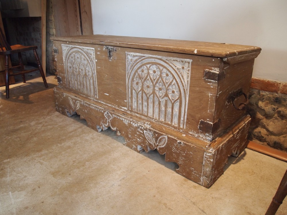 Coffer chest blanket box Spanish Walnut c1700 View IX