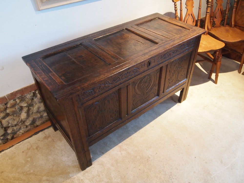 Coffer chest blanket box Queen Anne Oak c1700 View V