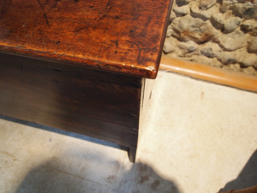 Coffer chest blanket box traditional Elm six plank Queen Anne c1700  View VII