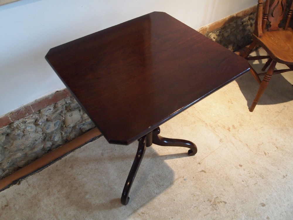 Table fine George III lamp wine hall side Cuban Mahogany c1810 View II