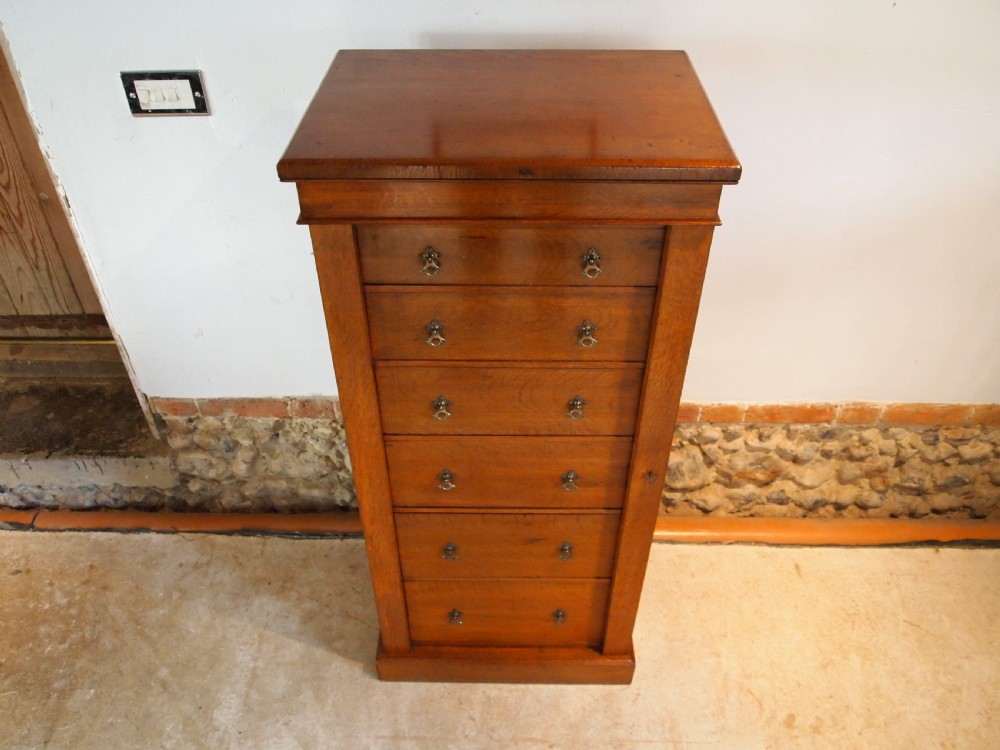 Chest of Drawers Arts and Crafts Oak Wellington chest c1880