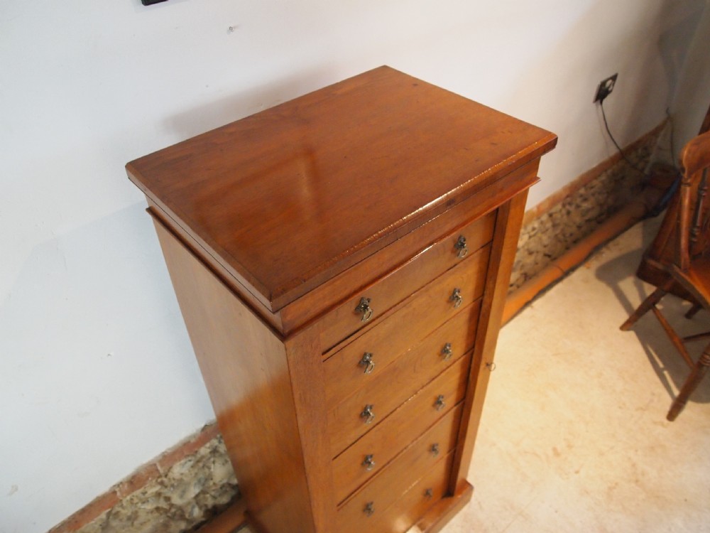 Chest of Drawers Arts and Crafts Oak Wellington chest c1880 View III