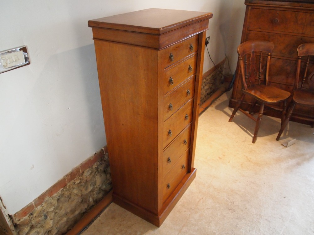 Chest of Drawers Arts and Crafts Oak Wellington chest c1880 View XI