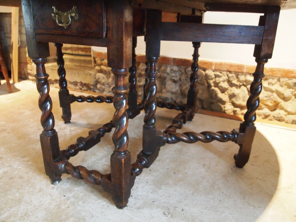 Table Queen Anne Oak gateleg dining farmhouse refectory c1700 View IV