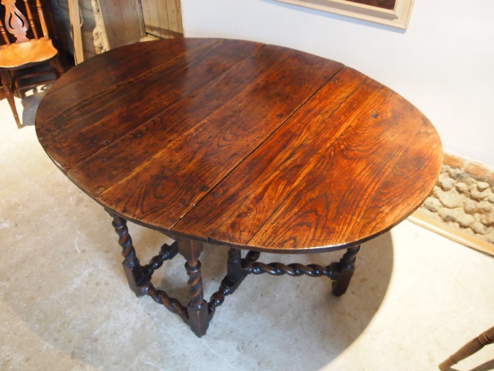 Table Queen Anne Oak gateleg dining farmhouse refectory c1700 View XI