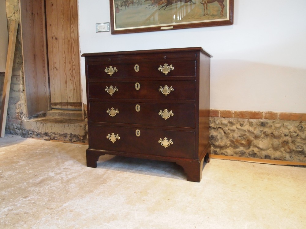 Chest of drawers small Bachelors chest George III Mahogany 33
