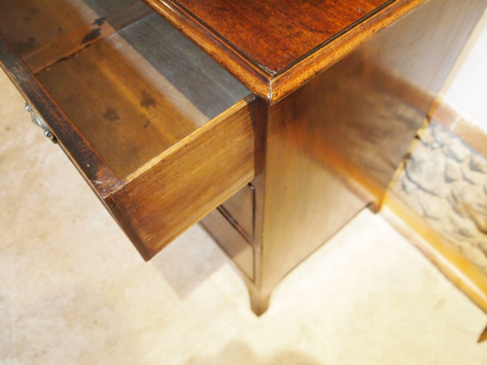 Chest of drawers George III Mahogany small size c1800 View XI