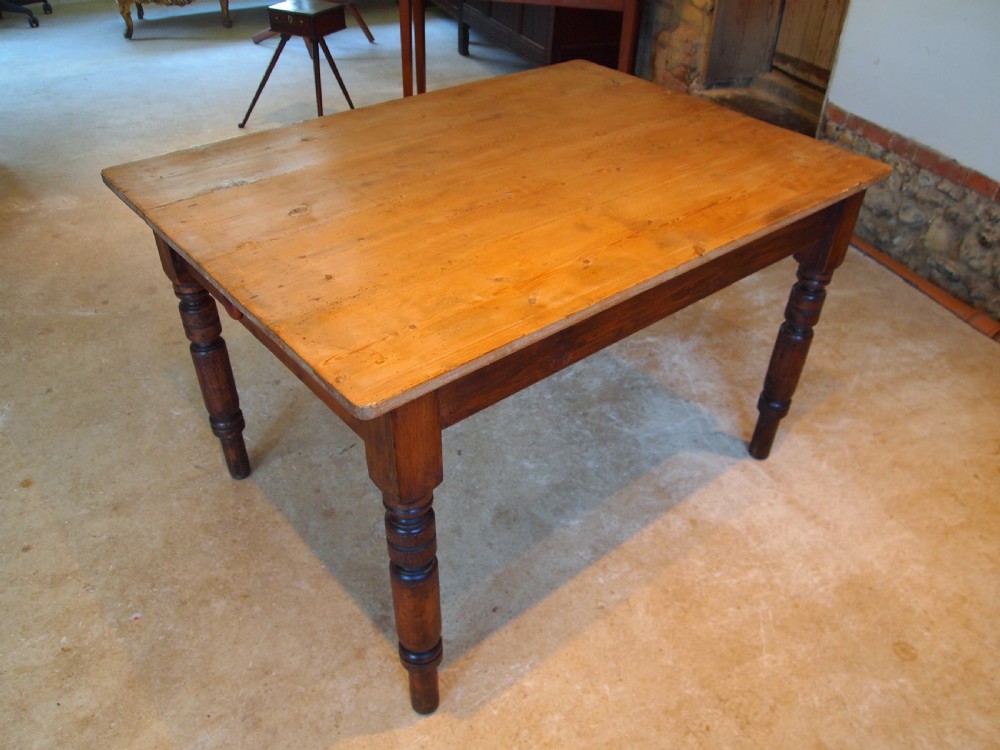 Table Victorian Pine scrub top farmhouse dining table c1880 View III