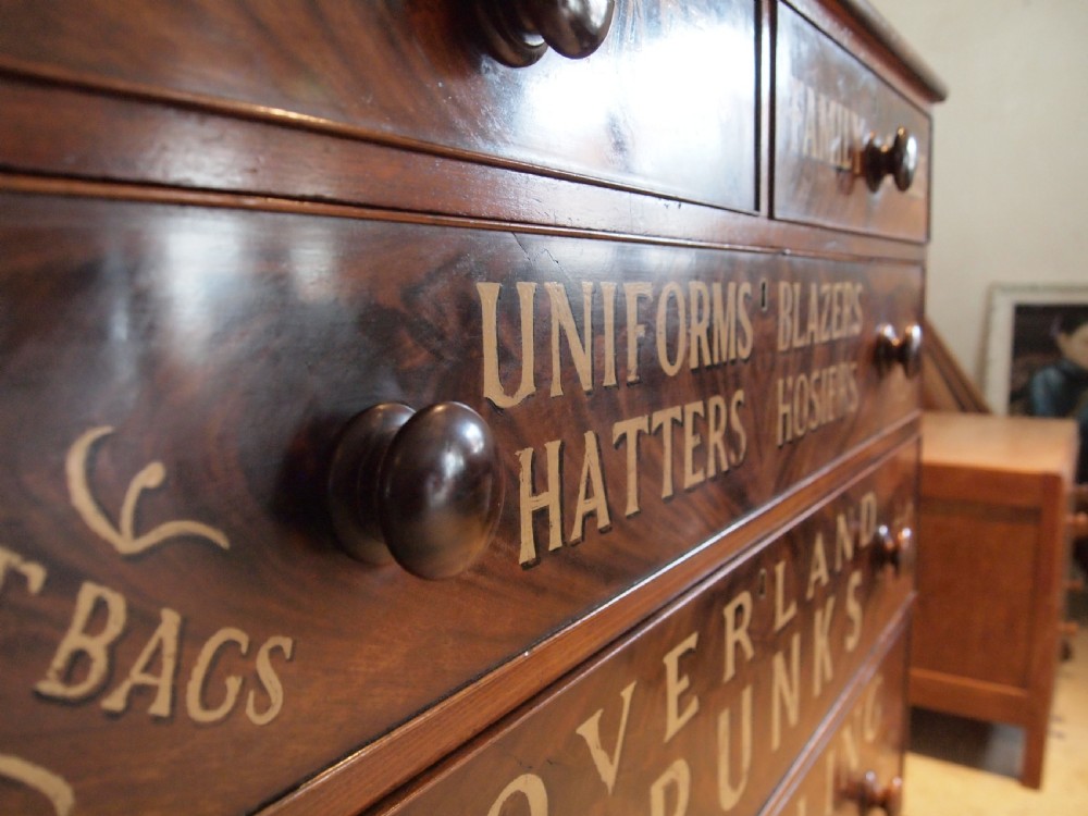 Chest of drawers fine Victorian Mahogany c1860 View XI