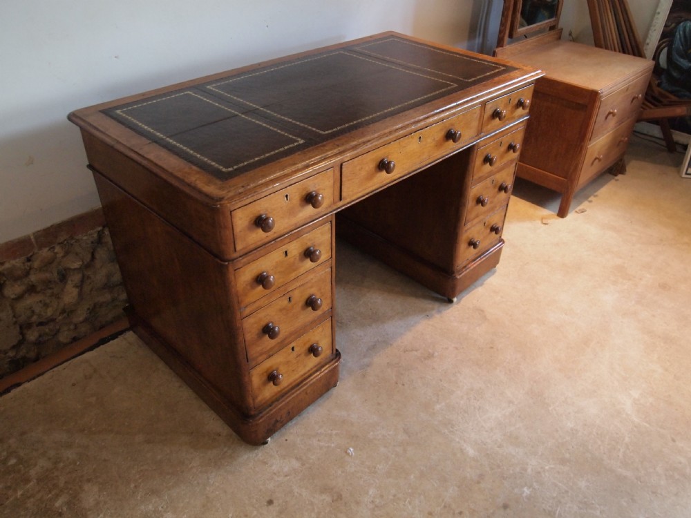 Desk Victorian Oak 3 part small proportions c1870