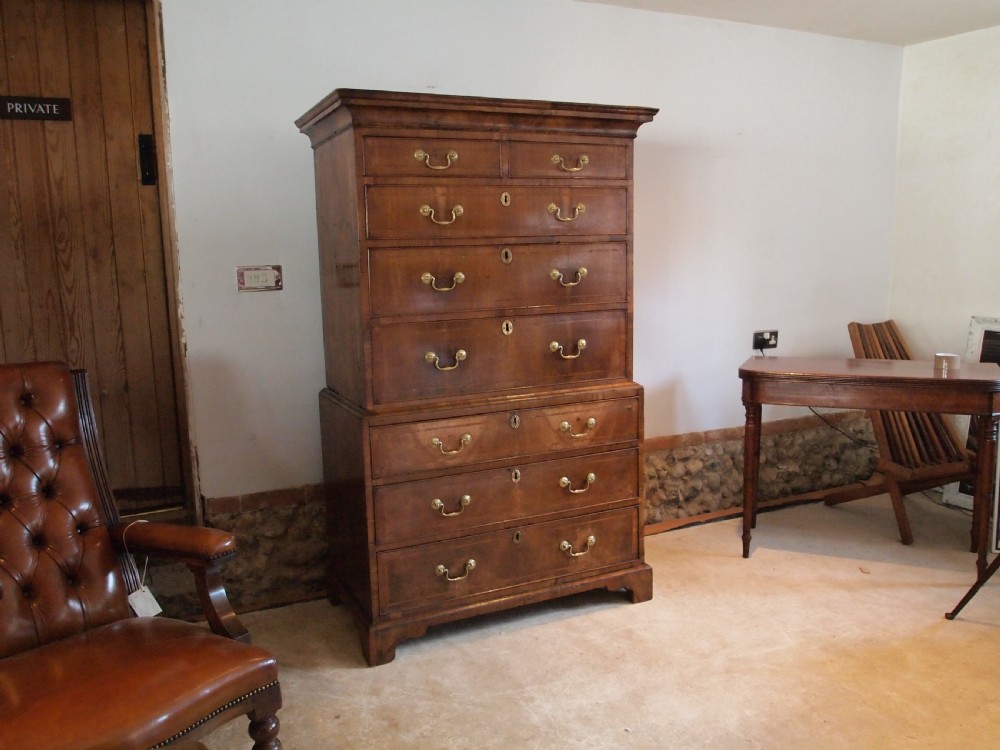 Chest on chest small fine George II Walnut c1740 View VIII