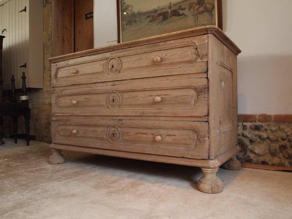 Chest of drawers decorative French Pine c1800 View X