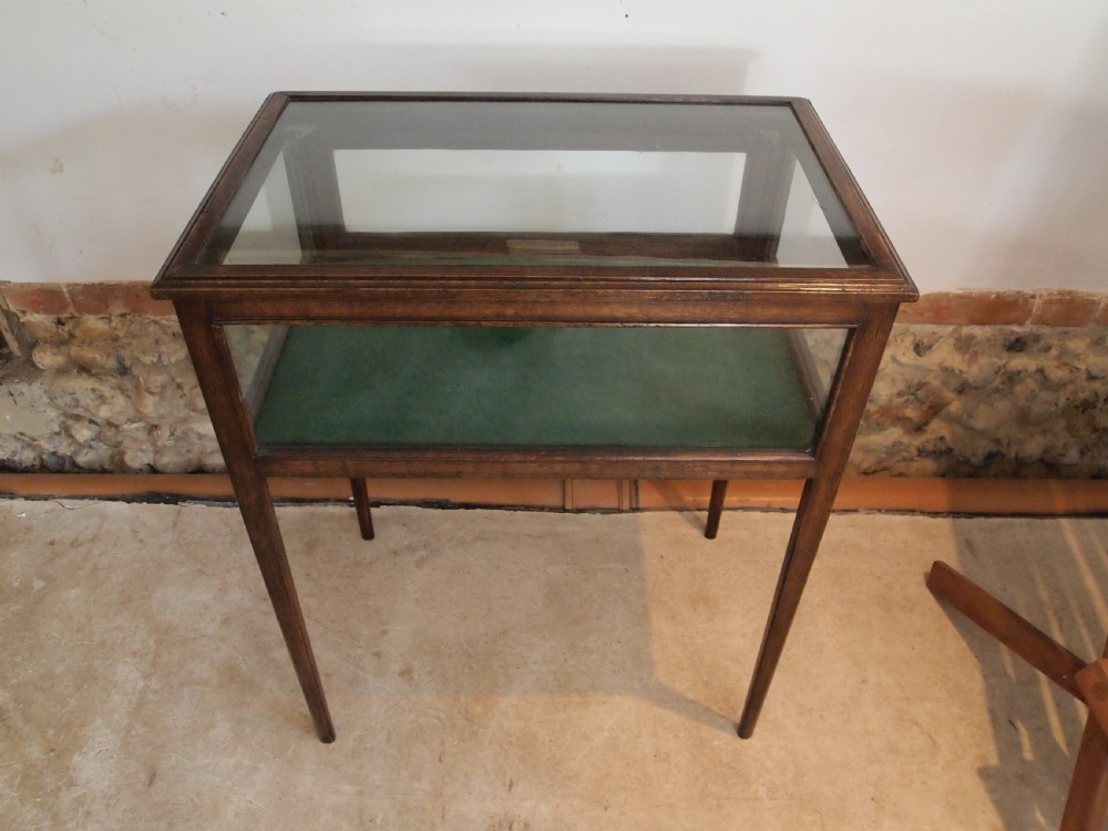 Table display bijouterie cabinet Edwardian Oak c1900 View II
