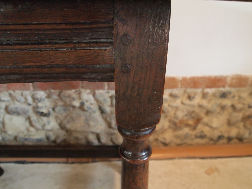 Table Queen Anne Oak side hall lamp c1700 View III
