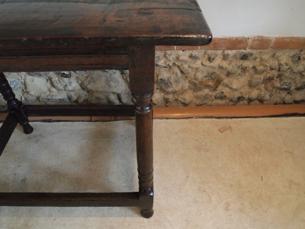 Table Queen Anne Oak side hall lamp c1700 View VI