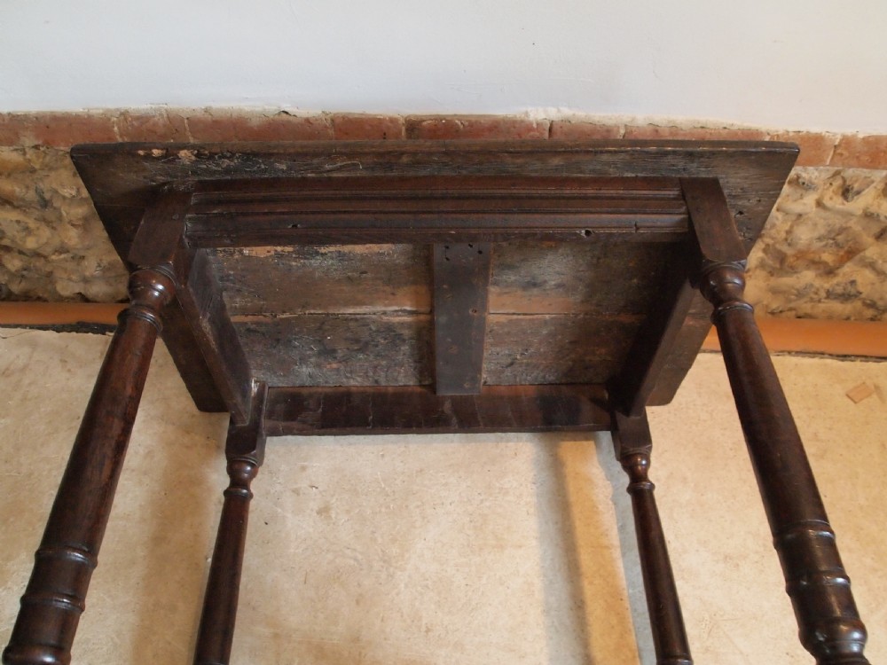 Table Queen Anne Oak side hall lamp c1700 View VII