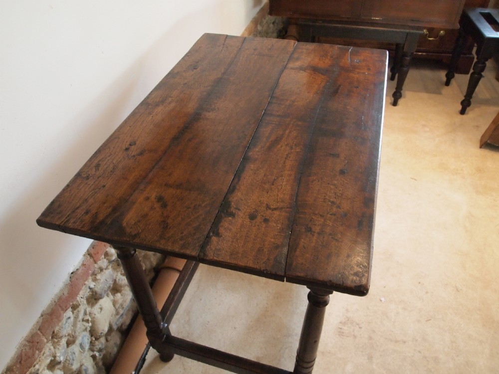 Table Queen Anne Oak side hall lamp c1700 View IX