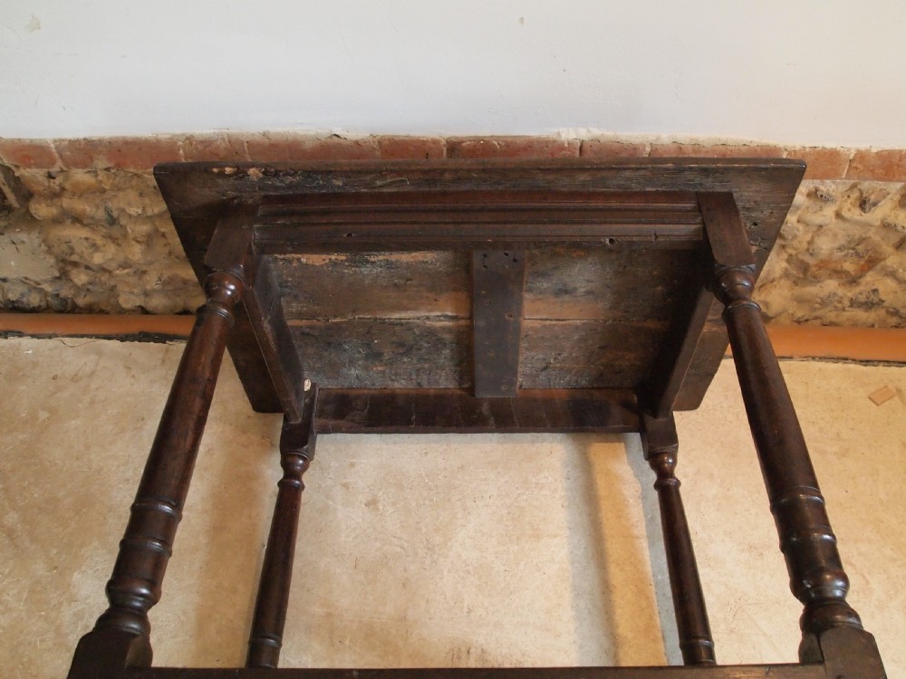 Table Queen Anne Oak side hall lamp c1700 View XII