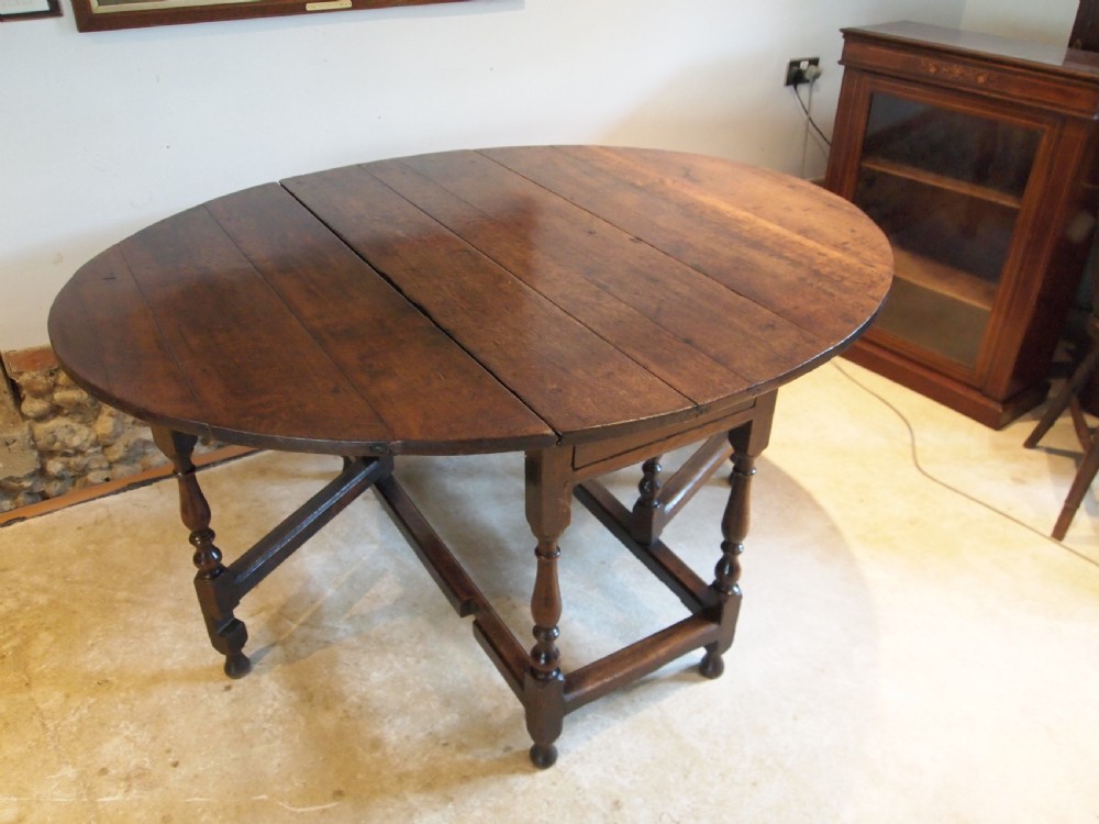 Table Queen Anne Oak gate leg dining table c1700 View IX
