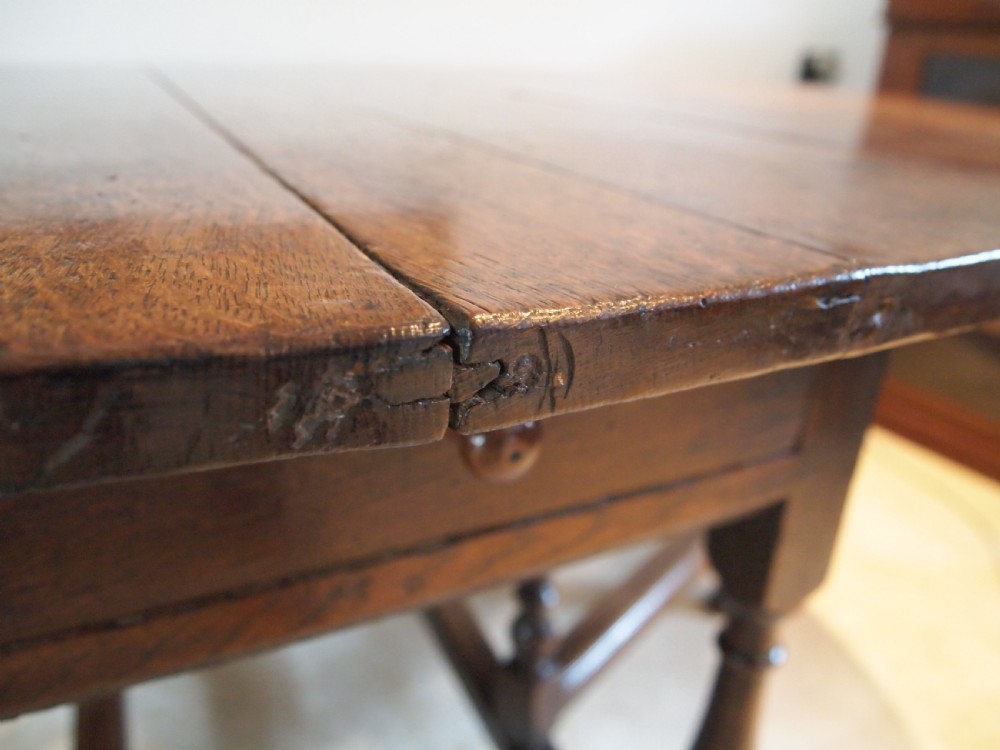 Table Queen Anne Oak gate leg dining table c1700 View X