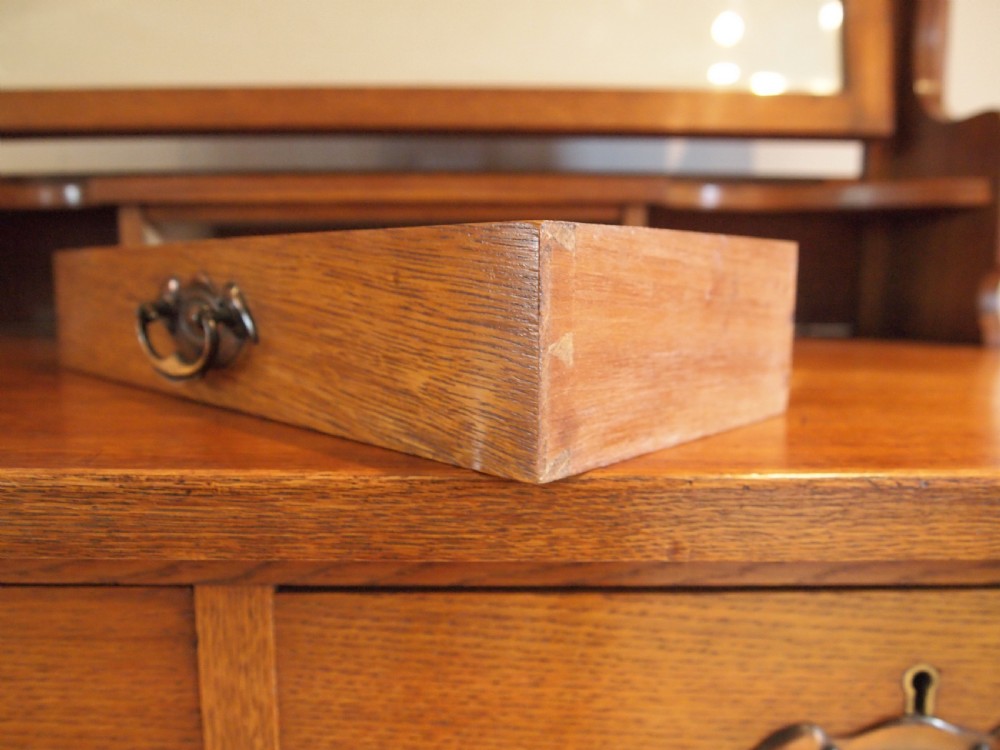 Dressing chest of drawers Arts and Crafts Oak c1900 View III