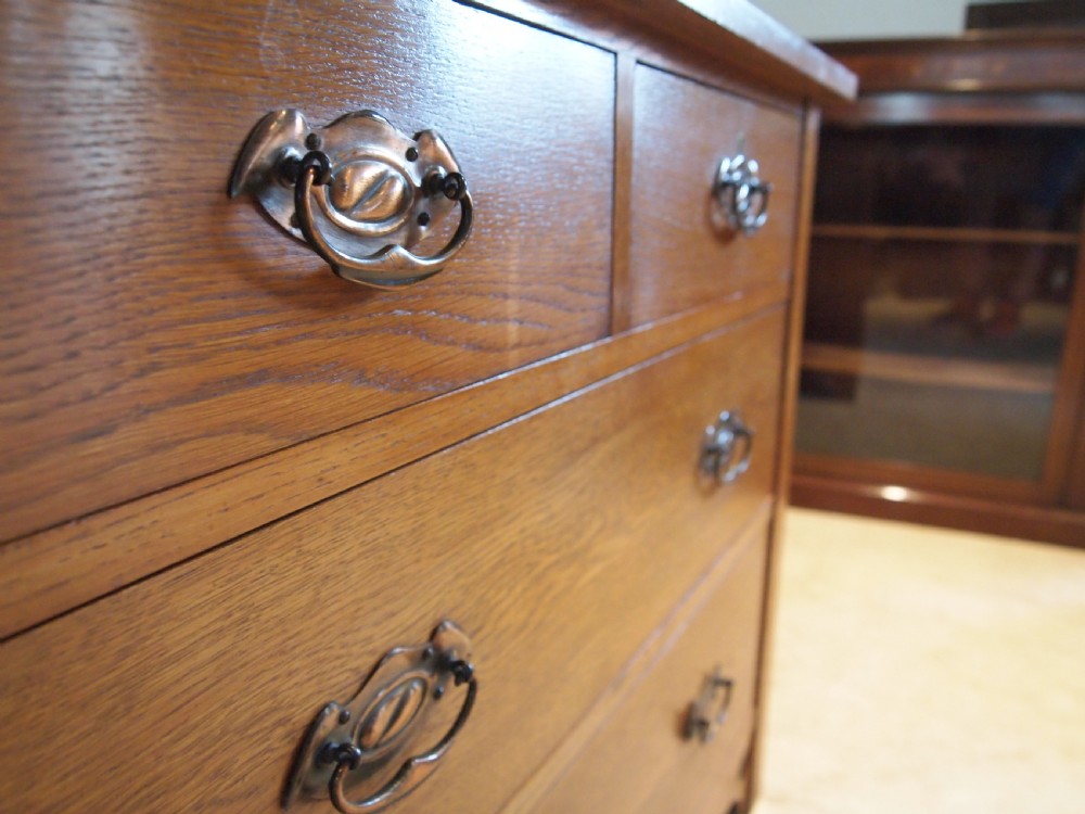 Dressing chest of drawers Arts and Crafts Oak c1900 View VI