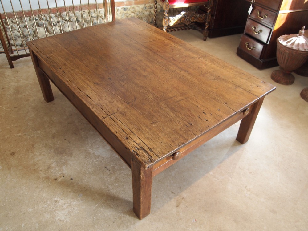 Table coffee table Victorian Pine c1880 View IV