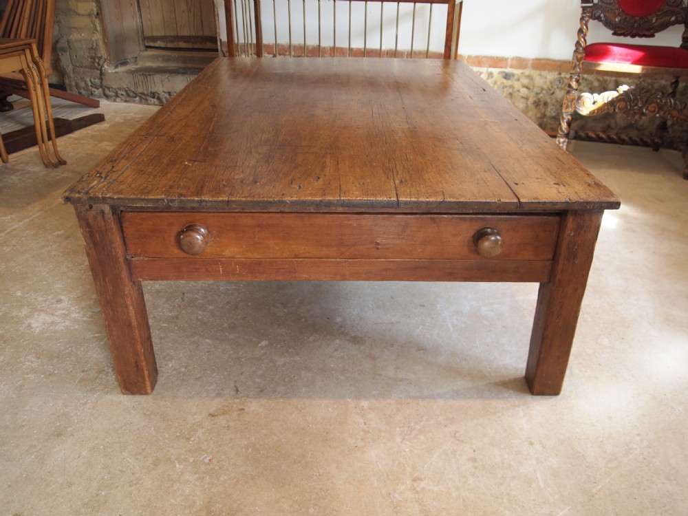 Table coffee table Victorian Pine c1880 View V