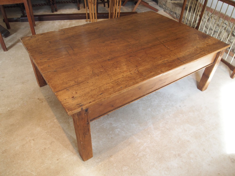 Table coffee table Victorian Pine c1880 View IX