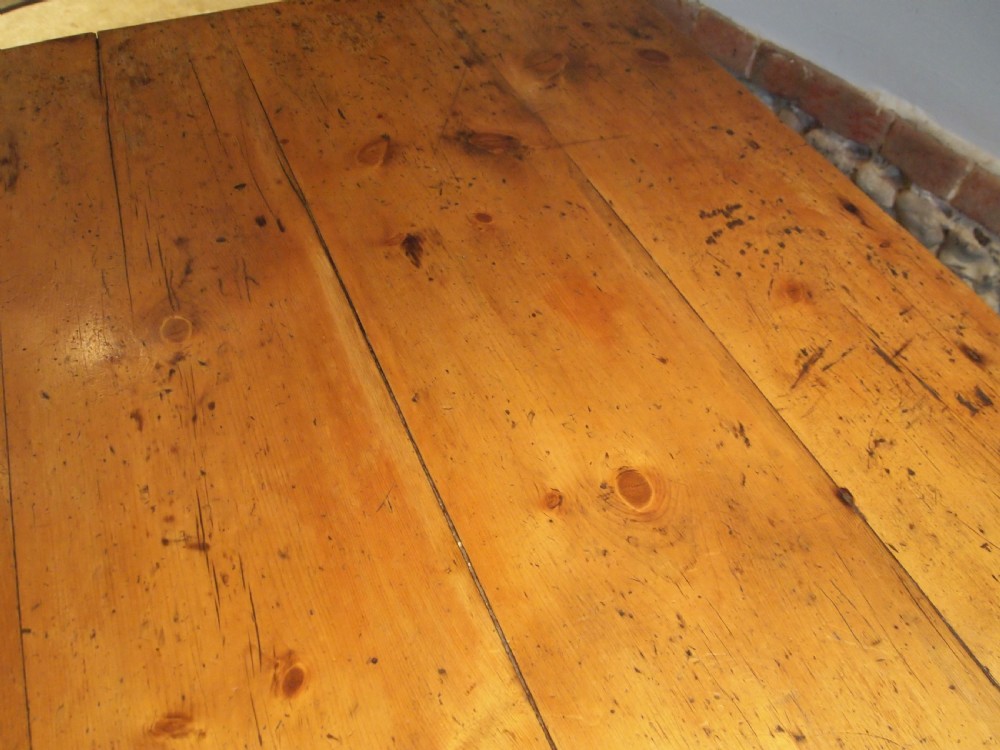 Table Coffee table Victorian Pine c1880 View VII