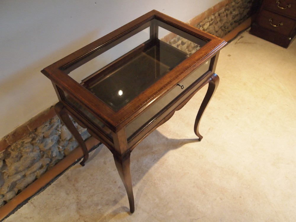 Table display Edwardian Mahogany c1900 View III