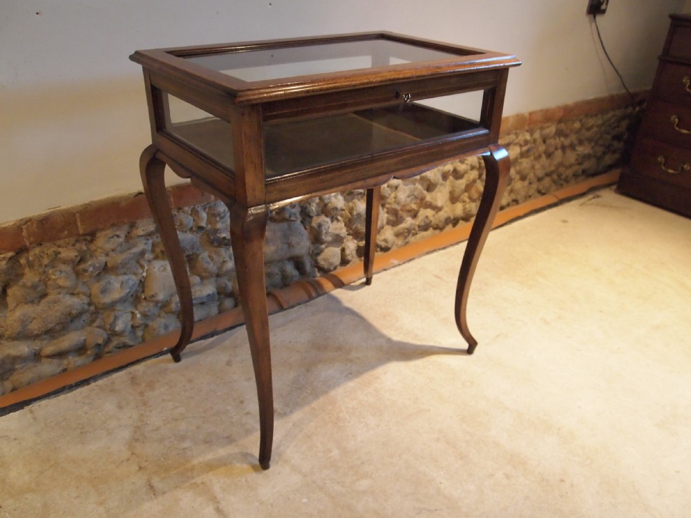 Table display Edwardian Mahogany c1900 View V