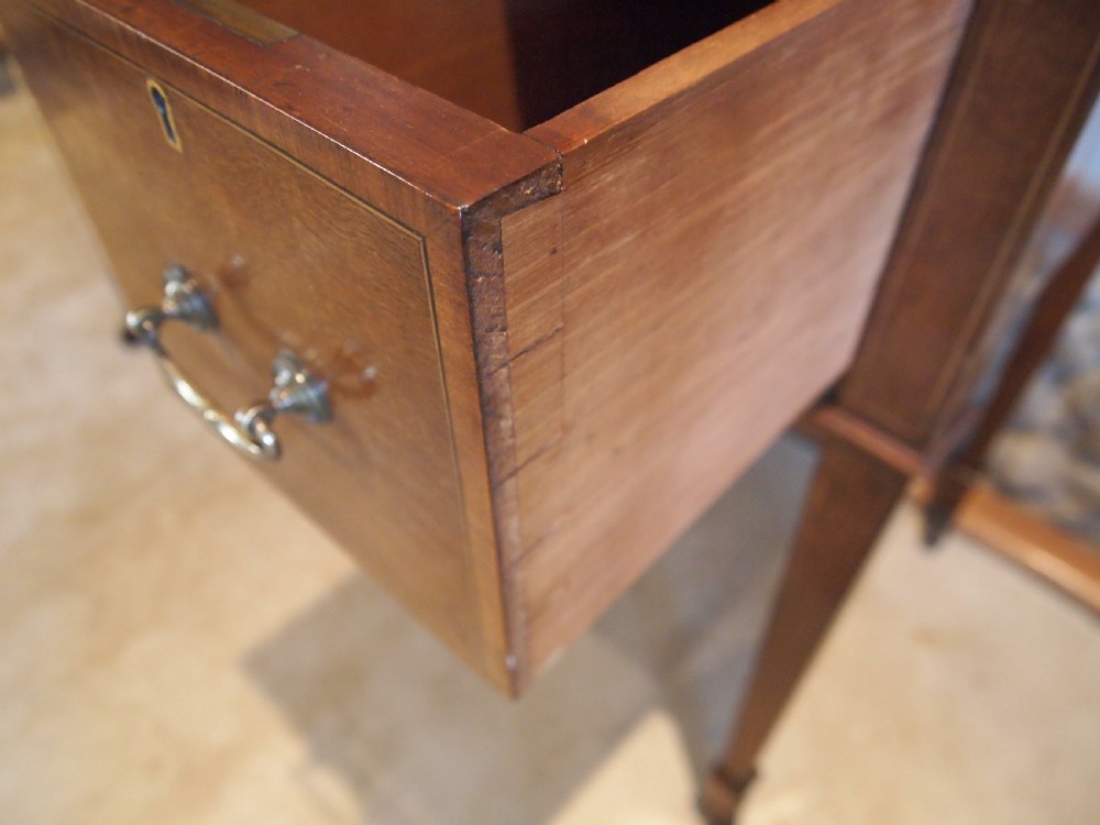 Desk fine quality Edwardian Mahogany inlaid c1900 View II