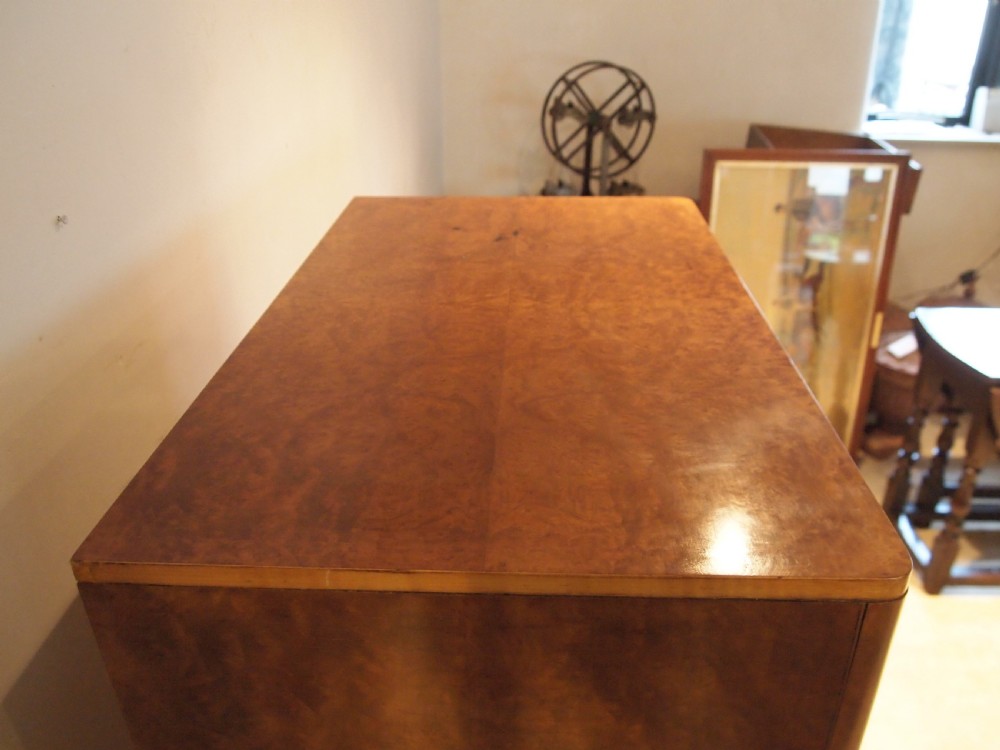 Art Deco cupboard Tall boy Burr Walnut c1920 View III